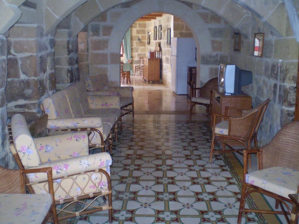 Country house Ta'Karmni Farmhouse B&B *